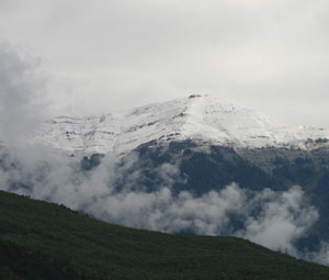 Artvin'e yılın ilk karı yağdı!