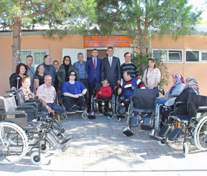 Giresun'da omurilik felçlilere tekerlekli sandalye