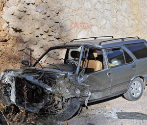 Gümüşhane'de otomobille midibüs çarpıştı