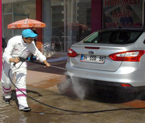 Samsunlu kadınlar oto yıkama açtı!