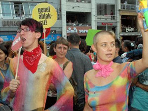 Eşcinsellere büyük tehdit! ONLARIN KÖKÜNÜ...