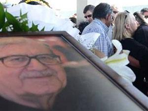 Turgut Özakman'a veda