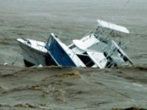 Akdeniz'de sığınmacı faciası: 50 ölü