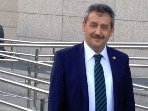 Ak Parti'de il ve merkez ilçe başkanları belirlendi