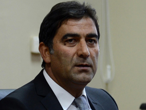 Karaman neden istifa etti?