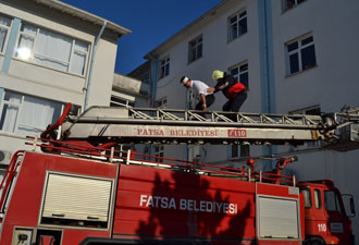 Hastanedeki yangın tatbikatı gerçeğini aratmadı