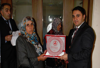 Şehit ve gazi aileleri onuruna yemek