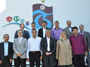 Ak Parti'den Trabzonspor'a ziyaret