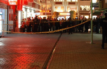 Herkesin içinde kurşun yağdırdı