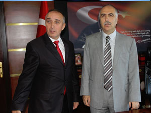 Başkan olmadan destek arayışına çıktı