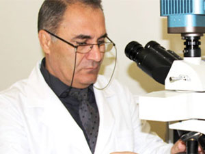 Rize'de kanserin ilacını bulan profesöre sus emri!