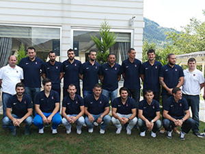 Fırtına hentbol takımının yanında