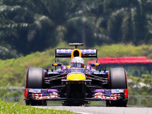 Japonya'da Sebastien Vettel kazandı