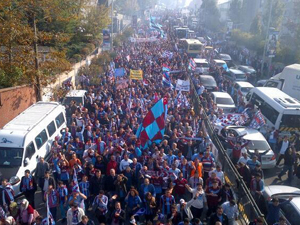 TS Taraftarından dev protesto