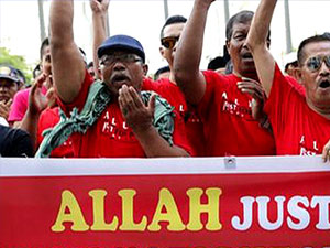 'Allah sözcüğünü sadece Müslümanlar kullanabilir!'