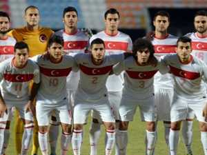 Genç milliler zirvede