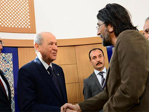 Trabzonlu ünlü yazar MHP'ye mi geçiyor?