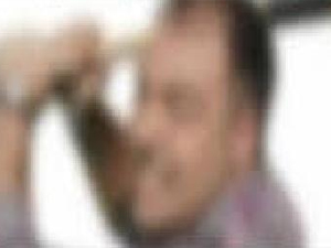 Annesinin sevgilisini döverek öldürdü