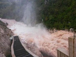 Tesadüfen 6 kişiyi kurtardı