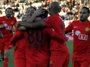 Eskişehir deplasmanda rahat kazandı