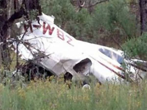 Paraşütçüleri taşıyan uçak düştü