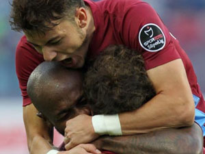 Avni Aker'de yenilgi yok!