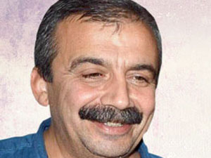 CHP'nin Sırrı Süreyya kabusu sürüyor!