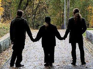 Dünyayı şok etti! 2+1 kocalı kadın..