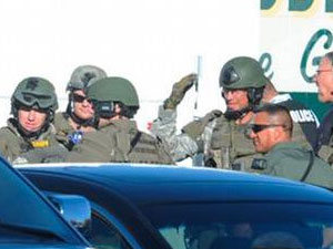 Öğretmenini öldürüp intihar etti