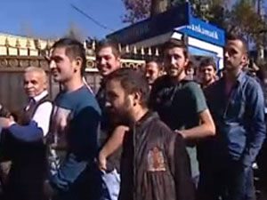 Askerlik şubeleri önünde kuyruk oluştu