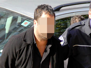 Eşini darp ettiği iddia edilen koca göz altında