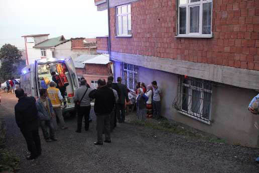 Kanser hastası kadın kendini astı !