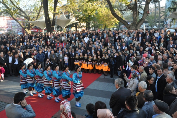 Cumhuriyet çok önemli bir değerdir