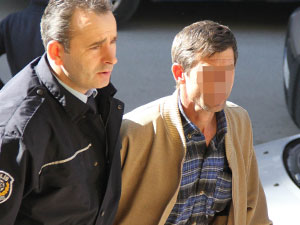 Aç olduğu gerekçesiyle yiyecek çaldı