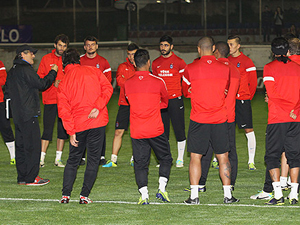 Akçay oyuncularını uyardı