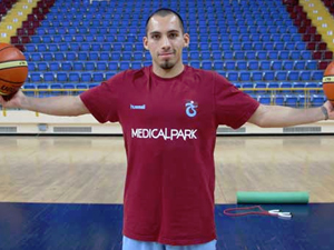 Stoll ilk idmana çıktı