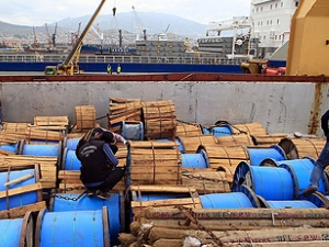 Suriye'ye malzeme taşıyan gemiye operasyon