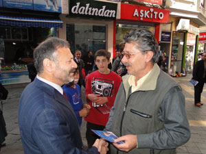 Faruk Kanca destek istemek için sahaya indi