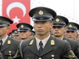 TSK'dan kaç Astsubay istifa etti?