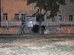 Polise el bombalı saldırı 1'İ Polis 2 Yaralı