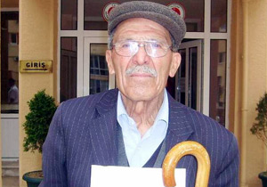 75'lik dedeye evlenme vaadi