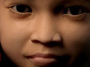 10 yaşındaki kızı soymak için sıraya girdiler!