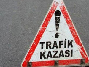 Polis aracı takla attı