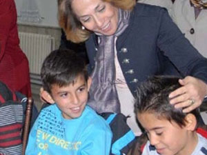 Komutan eşinin şefkat eli