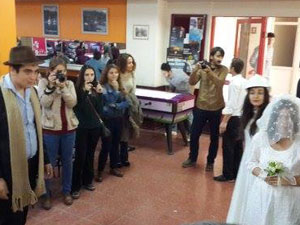 KTÜ'den Başbakan'a nikahlı gönderme