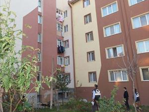 Tente Takarken 4. Kattan Düşüp Öldü