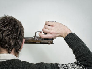 Meclis kapısında intihar girişimi