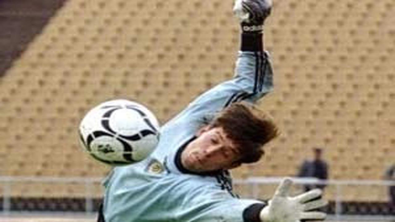 TS Dev Kaleci ile görüşüyor