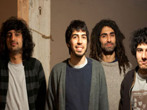 Ünlü gruba saldırı: 2 ölü!