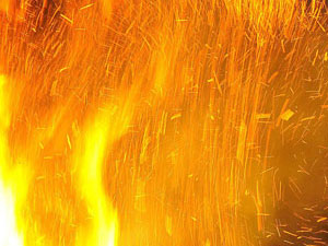 Hindistan’da otobüste yangın: 7 ölü